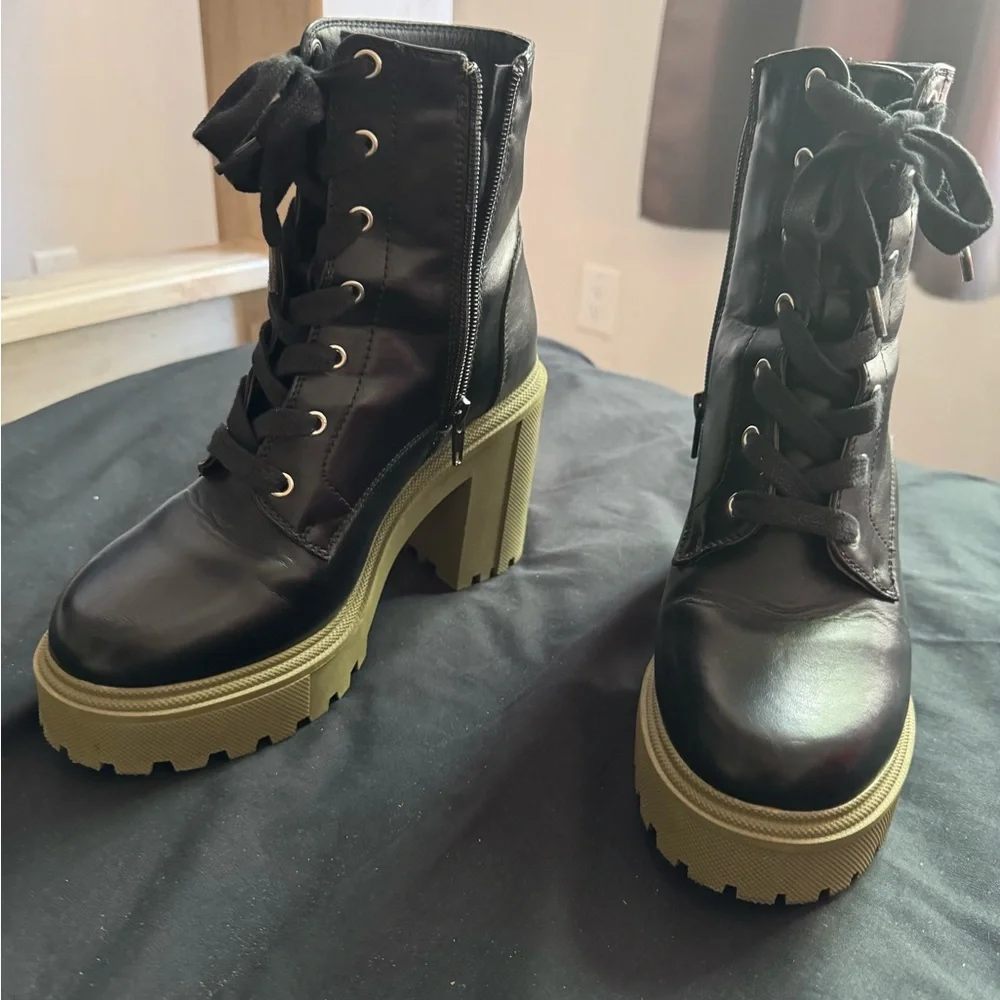 Madden Girl Green Black Heel Combat Boots - Picture 2 of 3